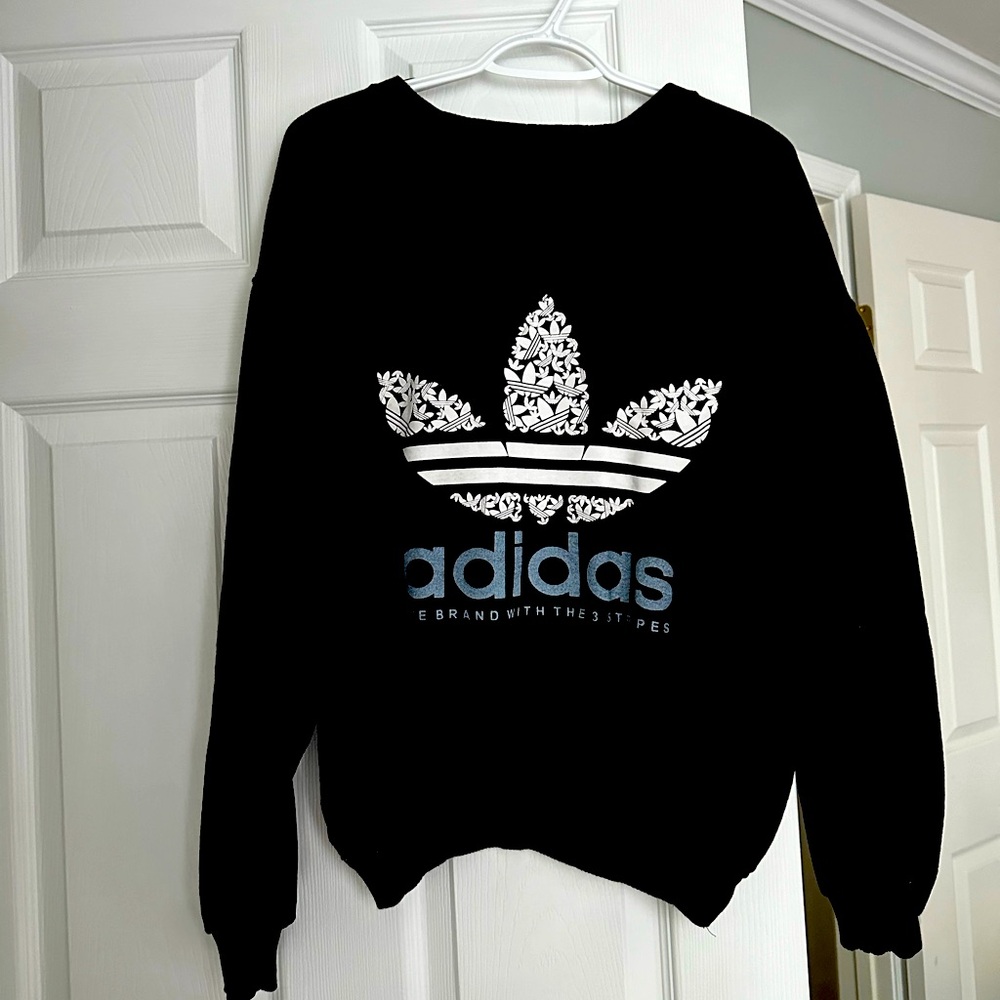 VINTAGE ADIDAS CREWNECK